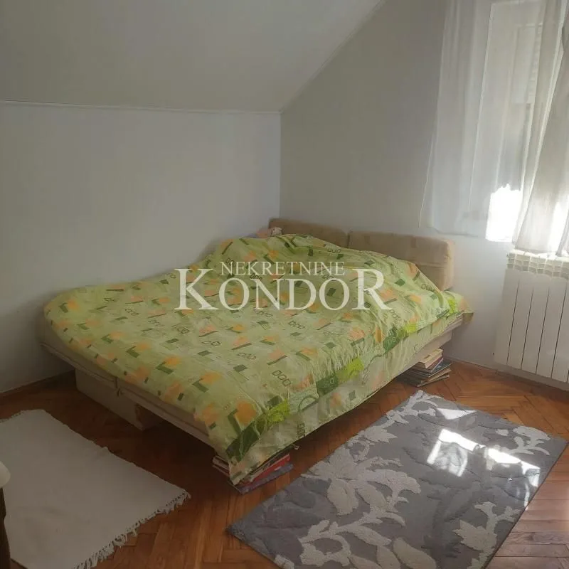 Prodaja, kuća, 250m², Stari Banovci, Stara Pazova