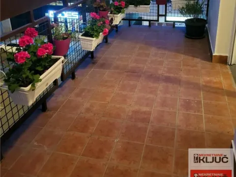 Prodaja, trosoban stan, 82m², Centar, Novi Sad - image 10