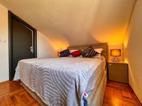 Sale, two bedroom apartment, 82m², Dobrota, Kotor - image 19