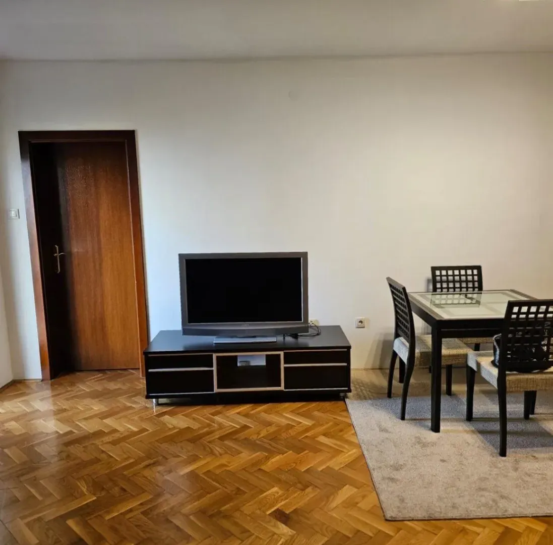 Rent, one bedroom apartment, 46m², Blok 6, Podgorica