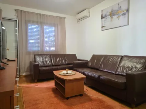 Izdavanje, dvosoban stan, 64m², Gorica C, Podgorica - image 3