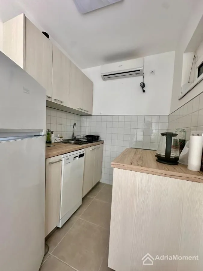 Prodaja, dvosoban stan, 67m², Radovići, Tivat