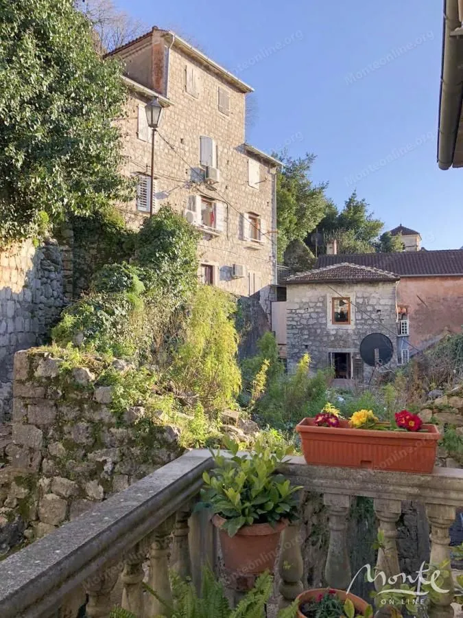 Prodaja, dvosoban stan, 50m², Grad, Kotor