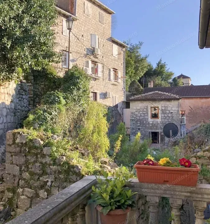 Prodaja, dvosoban stan, 50m², Grad, Kotor