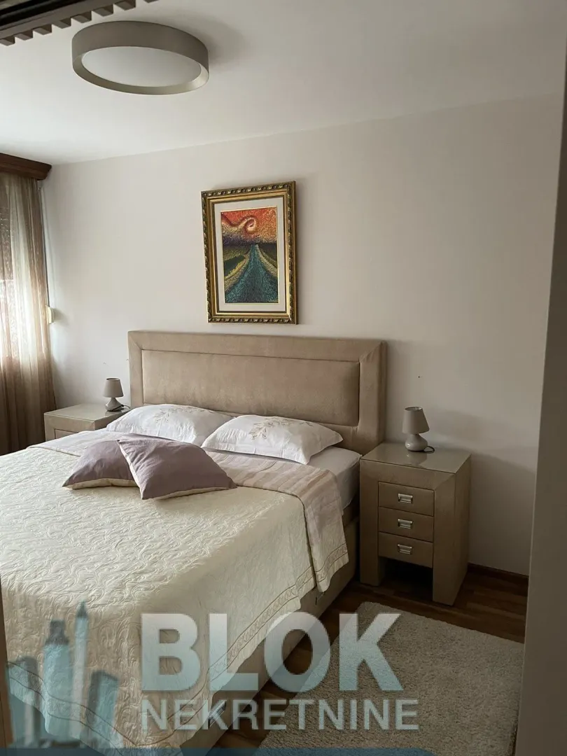 Izdavanje, dvosoban stan, 77m², Preko Morače, Podgorica