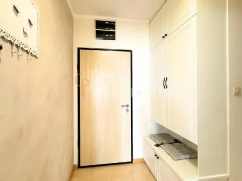 Izdavanje, stan, 68m², Pobrežje, Podgorica - image 2