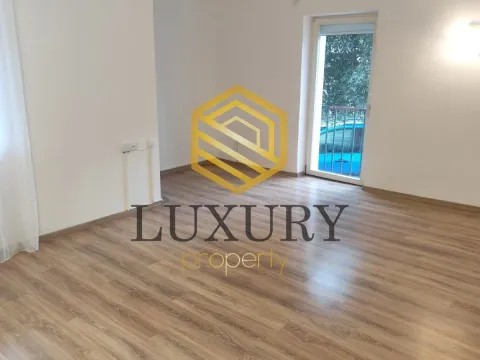 Izdavanje, dvosoban stan, 90m², Gorica C, Podgorica - image 10