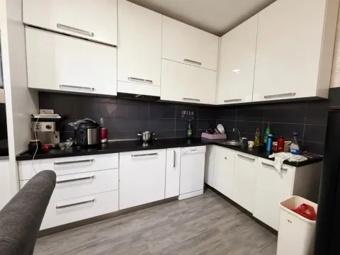 Prodaja, kuća, 180m², Gornja Gorica, Podgorica - image 13