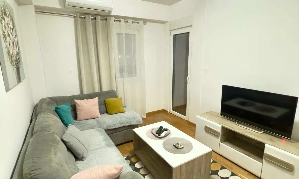 Izdavanje, dvosoban stan, 60m², Ljubović, Podgorica