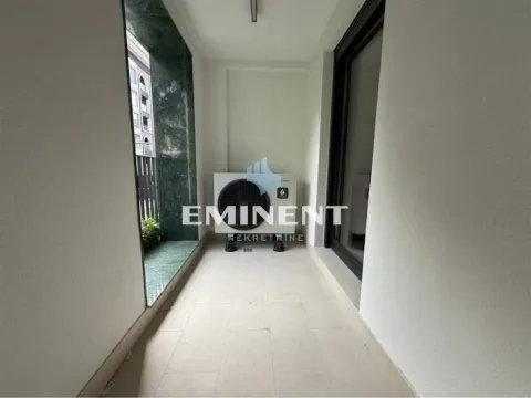 Izdavanje, četvorosoban stan, 129m², Crveni Krst, Beograd - image 14