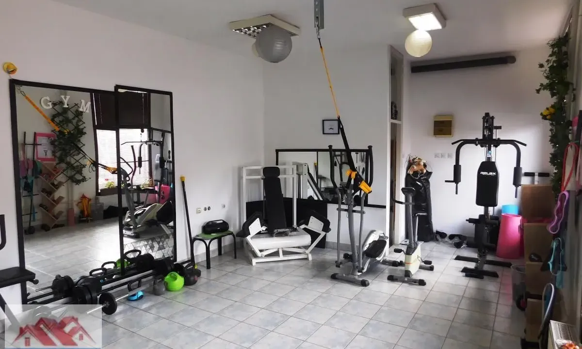 Prodaja, poslovni prostor, 30m², Aerodrom, Kragujevac