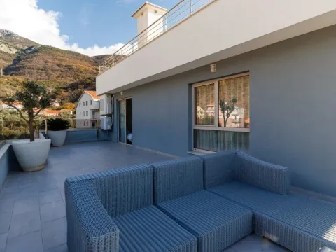Sale, three bedroom apartment, Bečići, Budva - image 17