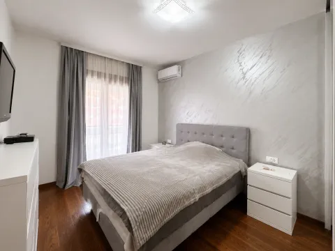 Izdavanje, dvosoban stan, 74m², Master Kvart, Podgorica - image 5