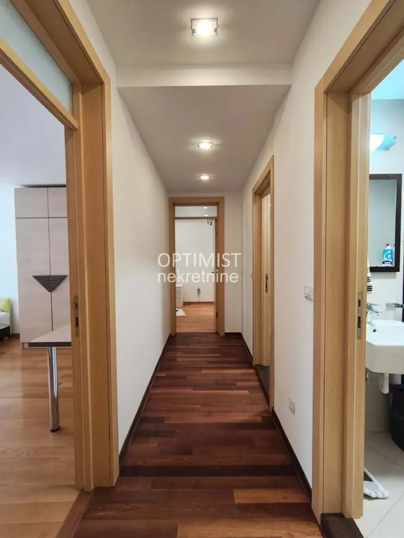 Prodaja, trosoban stan, 98m², Stari Grad, Beograd
