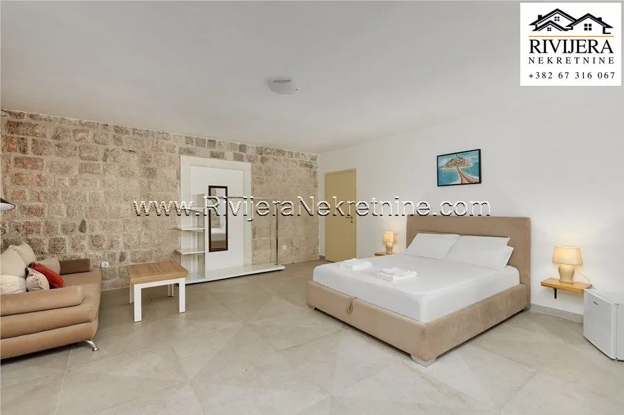 Sale, house, 450m², Dobrota, Kotor