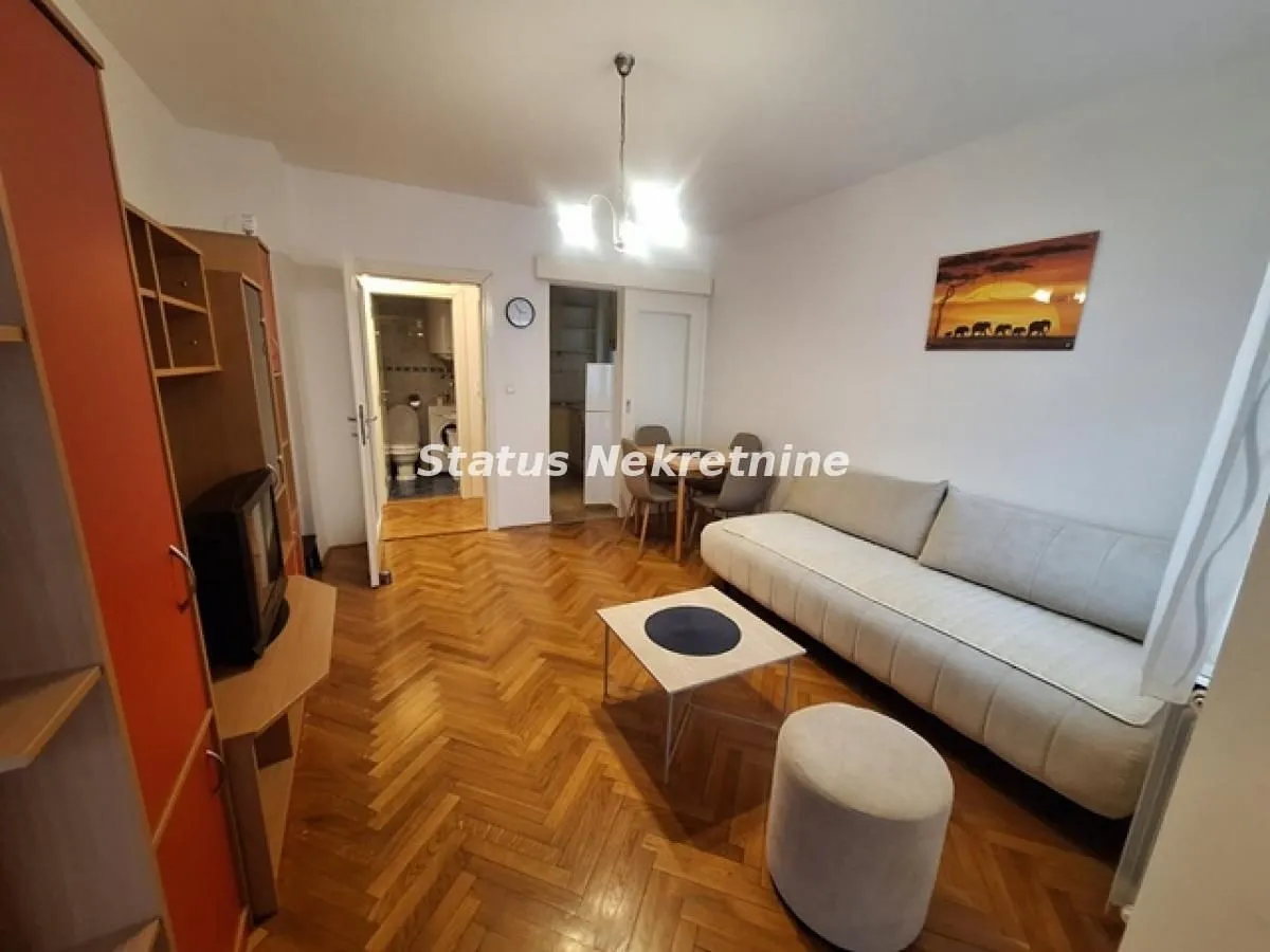 Izdavanje, dvosoban stan, 43m², Grbavica, Novi Sad Sve Podlokacije