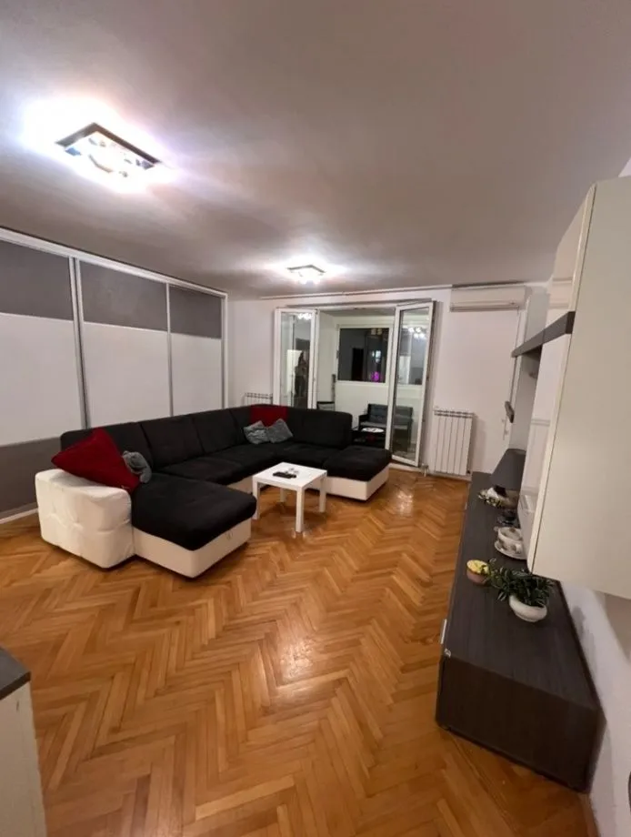Sale, two bedroom apartment, 72m², Cvetkova Pijaca, Zvezdara Sve Podlokacije