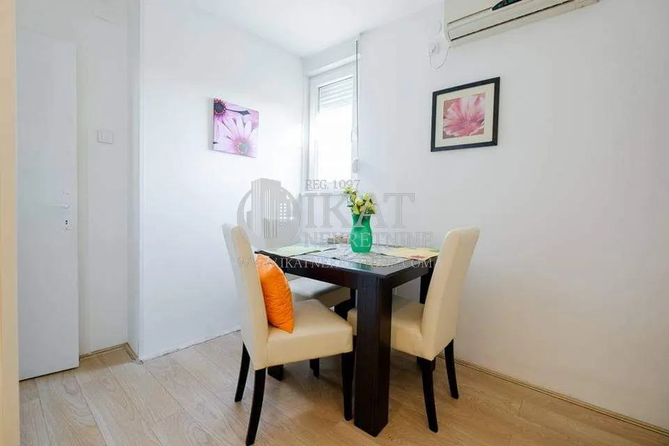 Rent, one bedroom apartment, 40m², Savski Venac, Beograd