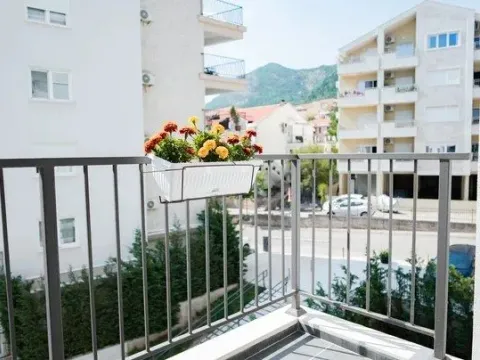 Sale, one bedroom apartment, 46m², Podkošljun, Budva - image 8