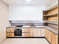 Izdavanje, dvosoban stan, 90m², Master Kvart, Podgorica - image 5