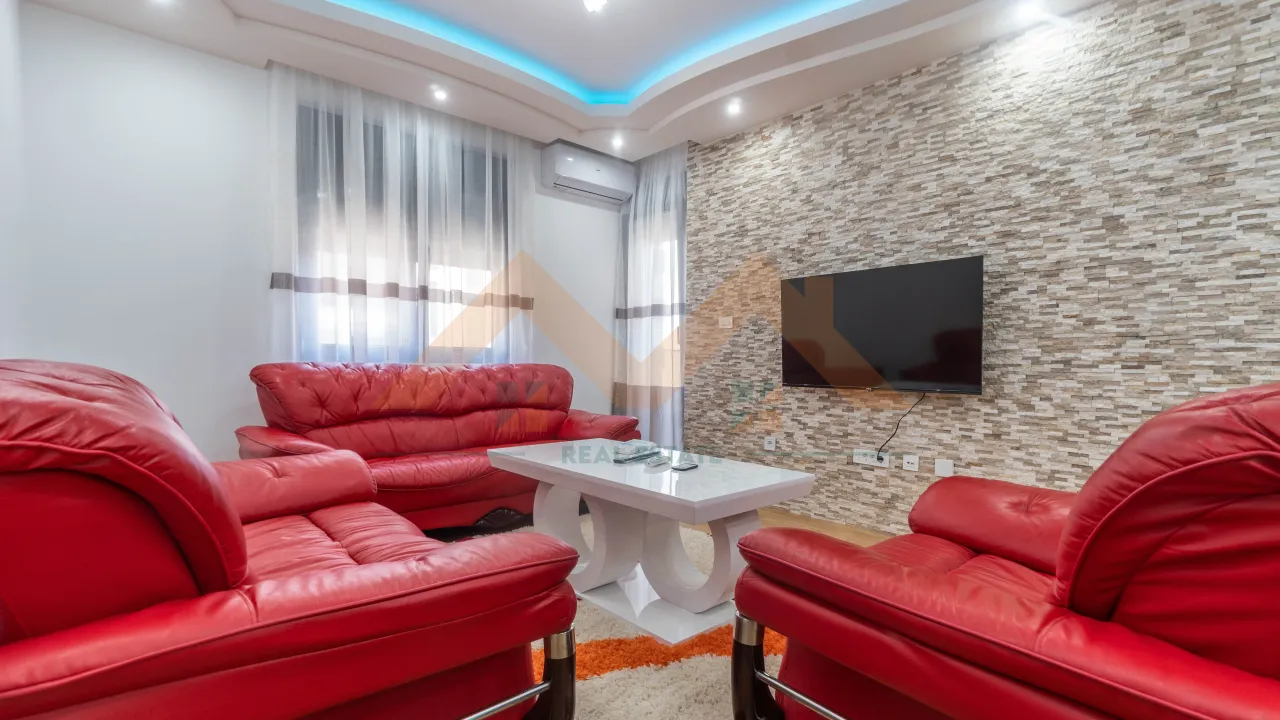 Izdavanje, jednosoban stan, 52m², City Kvart, Podgorica