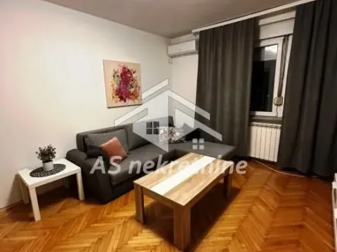 Rent, two bedroom apartment, 50m², Stari Grad, Beograd - image 2