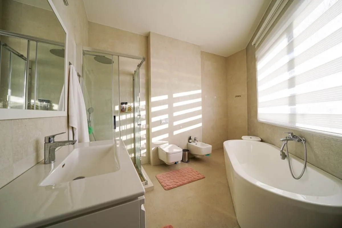 Prodaja, kuća, 285m², Tivat, Crna Gora