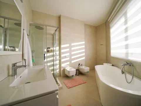 Prodaja, kuća, 285m², Tivat, Crna Gora - image 22