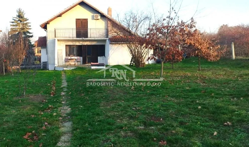 Sale, house, 208m², Voždovac Sve Podlokacije, Beograd