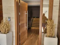 Izdavanje, kuća, 200m², Tivat, Crna Gora - image 13