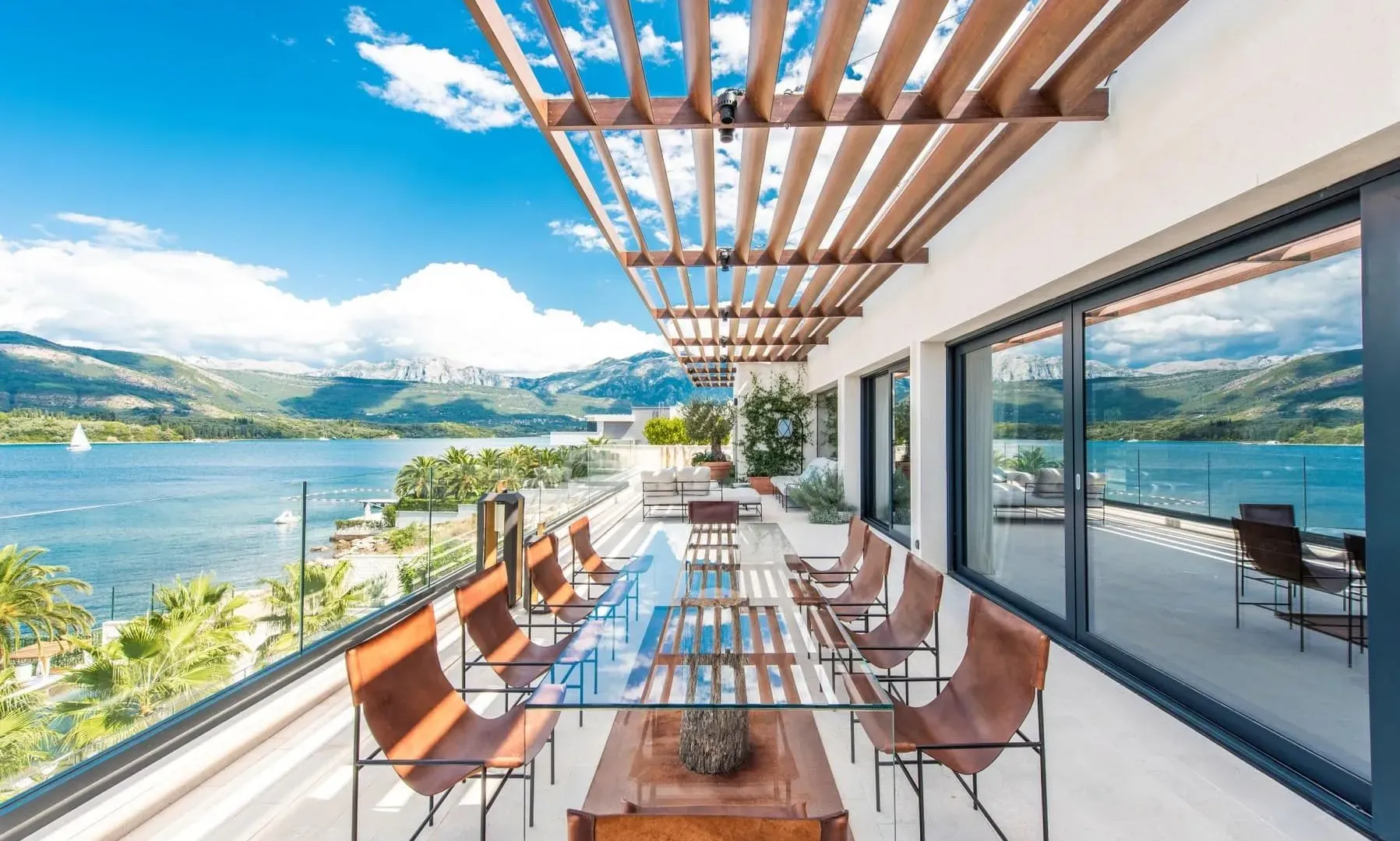 Sale, four bedroom apartment, 500m², Đuraševići, Tivat