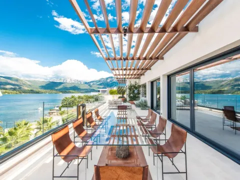 Prodaja, četvorosoban stan, 500m², Đuraševići, Tivat - image 2