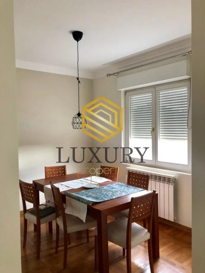 Izdavanje, trosoban stan, 125m², Gorica C, Podgorica