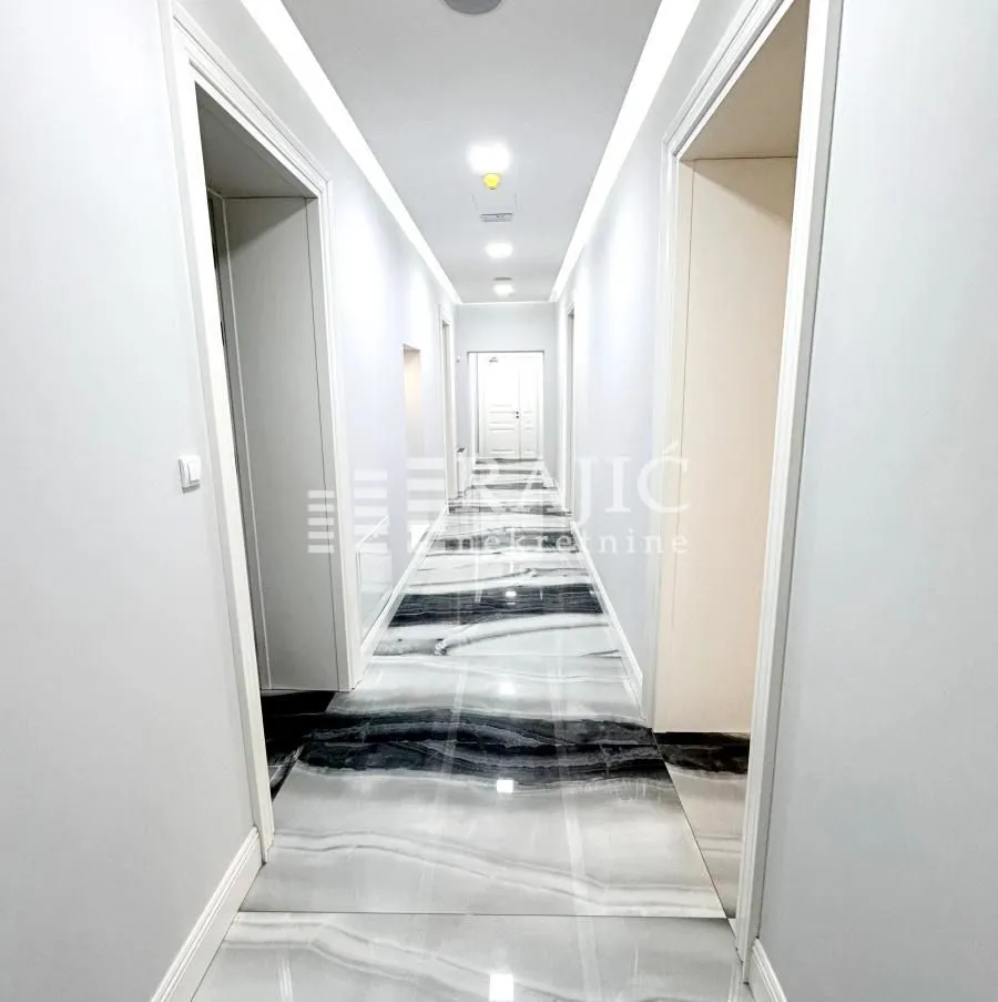 Rent, office space, 145m², Stari Grad, Beograd