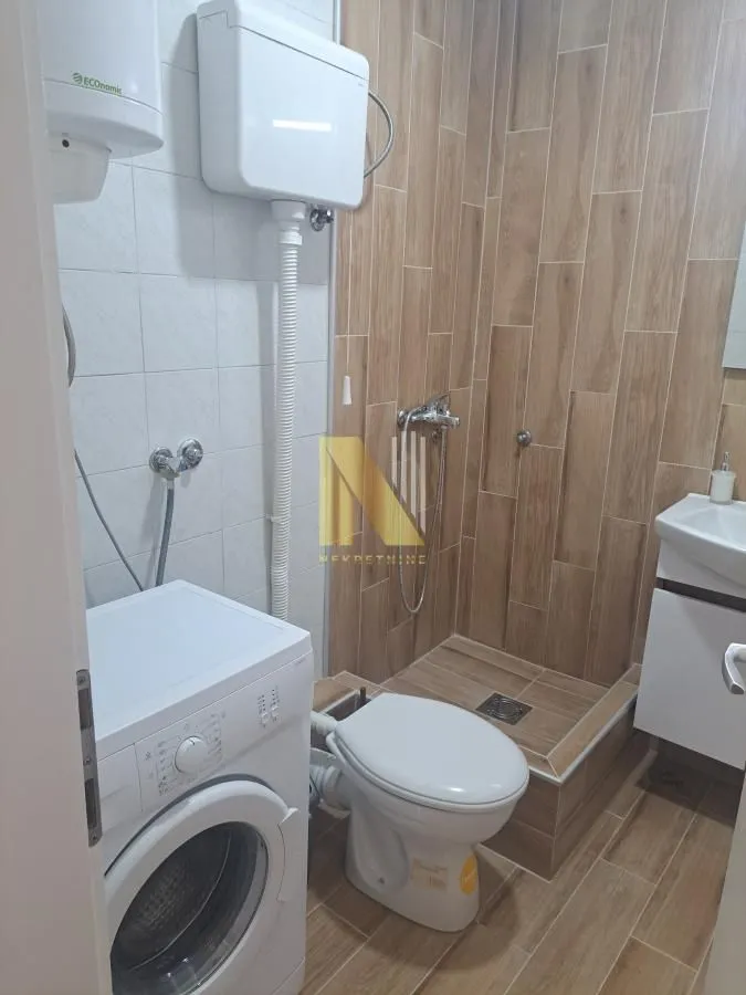 Prodaja, garsonjera, 16m², Banatić, Novi Sad Sve Podlokacije