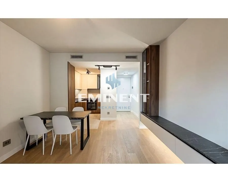 Izdavanje, dvosoban stan, 50m², Novi Beograd Blok 65, Novi Beograd Sve Podlokacije