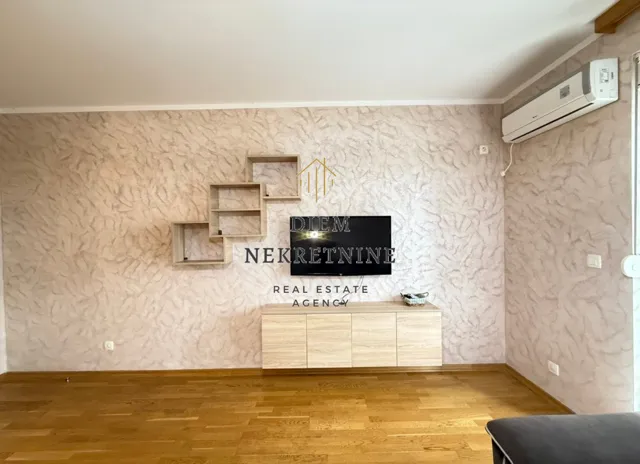 Izdavanje, jednosoban stan, 50m², Ljubović, Podgorica