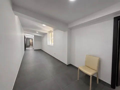Izdavanje, stan, 250m², Stari Grad, Beograd - image 5