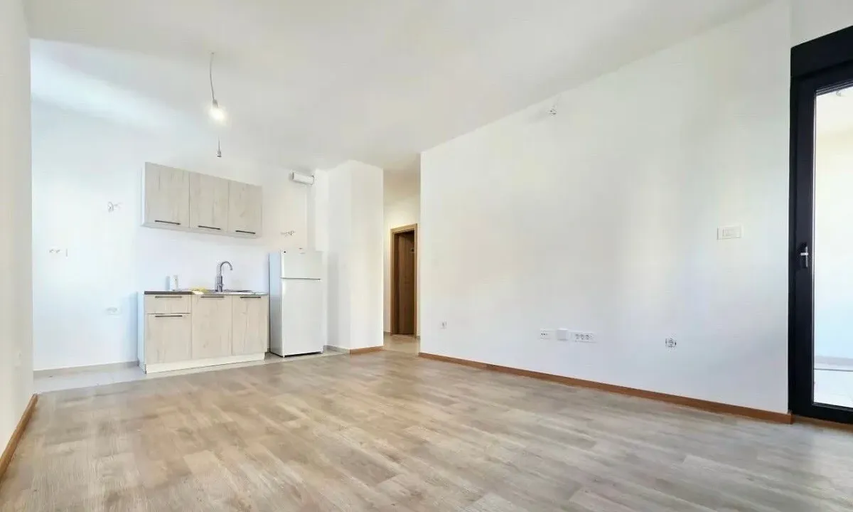 Izdavanje, jednosoban stan, 53m², New City, Podgorica