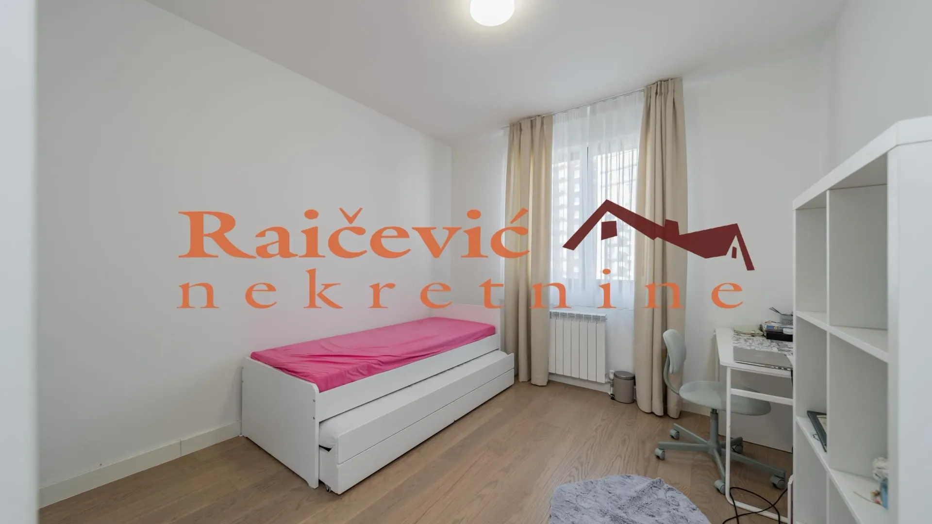 Prodaja, četvorosoban stan, 110m², Savski Venac, Beograd