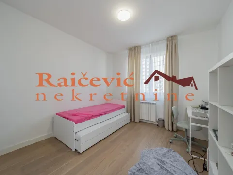 Sale, four bedroom apartment, 110m², Savski Venac, Beograd - image 12