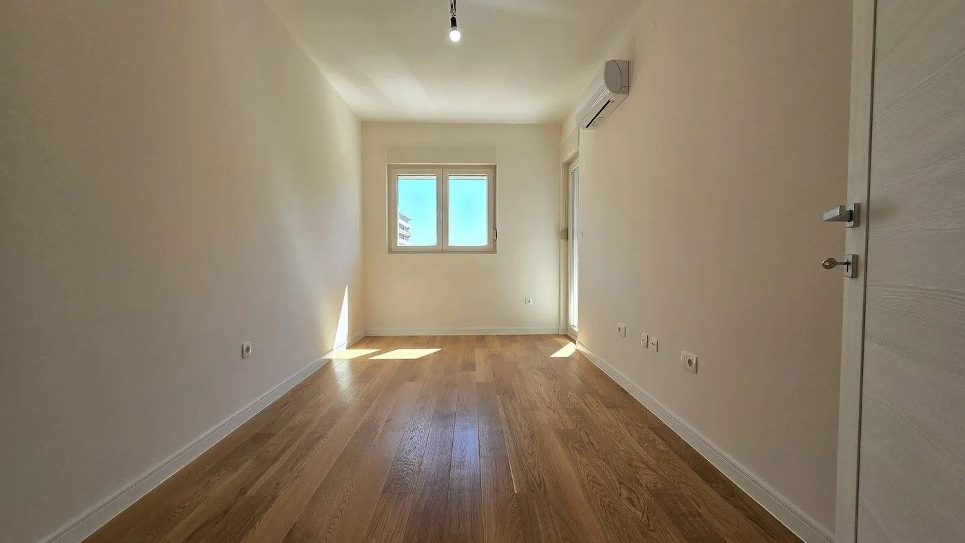 Rent, three bedroom apartment, 93m², Central Point, Podgorica