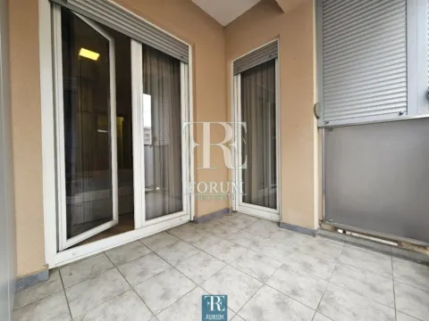 Izdavanje, jednosoban stan, 50m², City Kvart, Podgorica - image 11