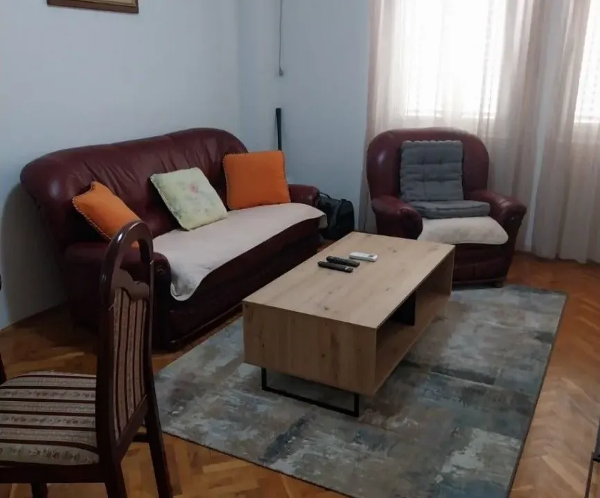 Izdavanje, jednosoban stan, 45m², Budva, Crna Gora