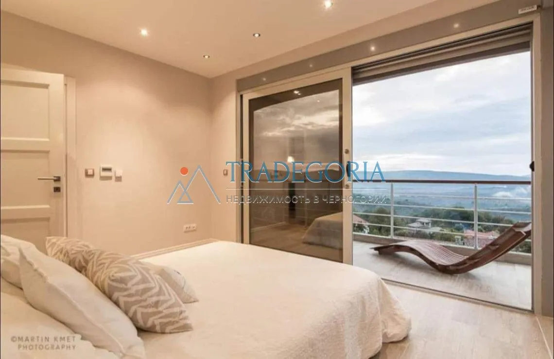 Prodaja, dvosoban stan, 100m², Tivat, Crna Gora