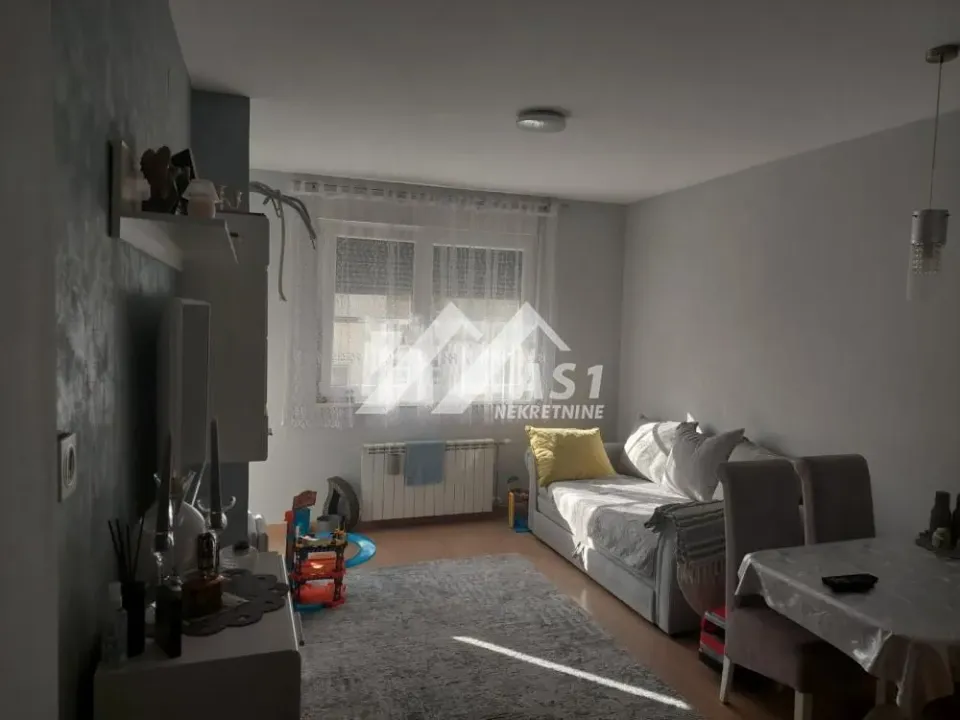 Rent, two bedroom apartment, 40m², Bulevar Oslobodjenja, Novi Sad Sve Podlokacije