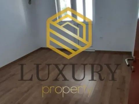 Rent, office space, 100m², Stari Aerodrom, Podgorica - image 11