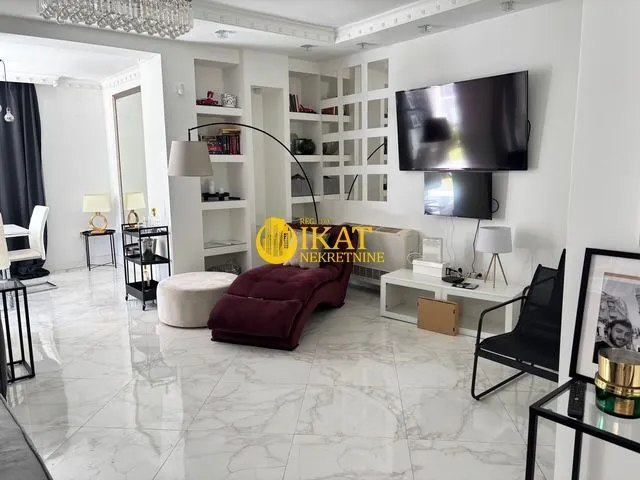 Sale, house, 300m², Savski Venac, Beograd