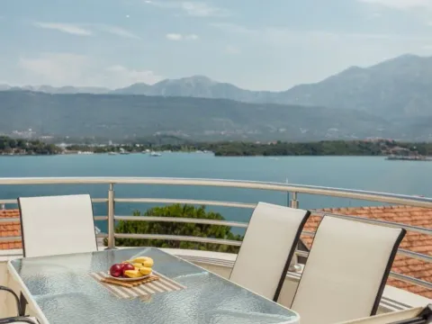 Sale, two bedroom apartment, 62m², Krašići, Tivat - image 13