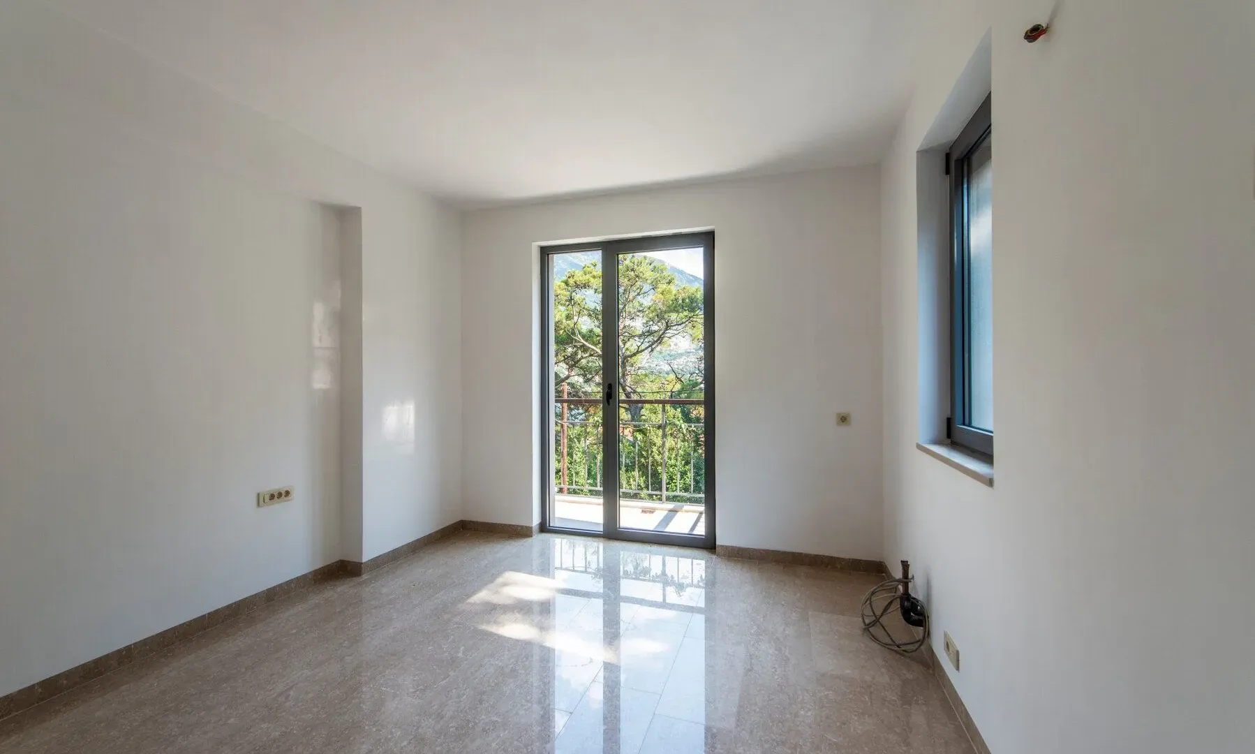 Sale, apartment, 510m², Muo, Kotor